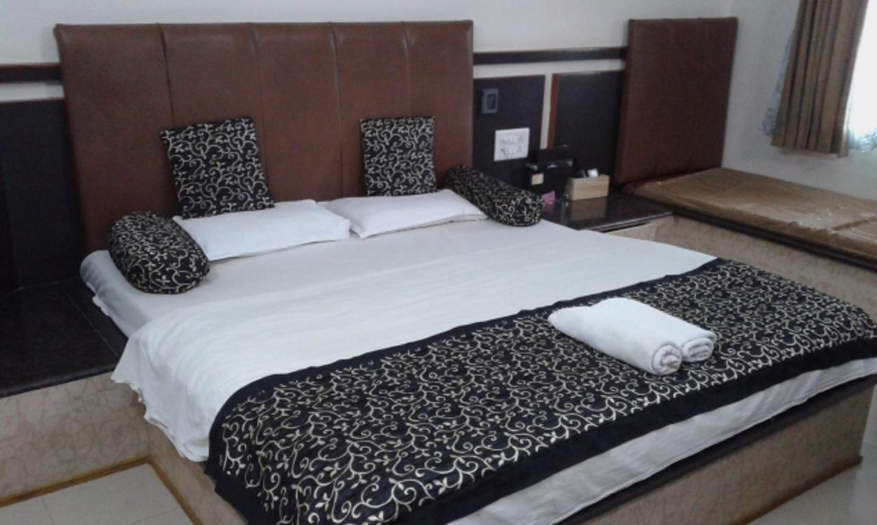 Savshanti Lake Resort サパットアーラ エクステリア 写真