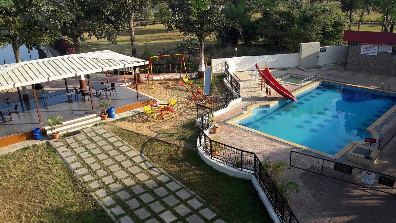Savshanti Lake Resort サパットアーラ エクステリア 写真